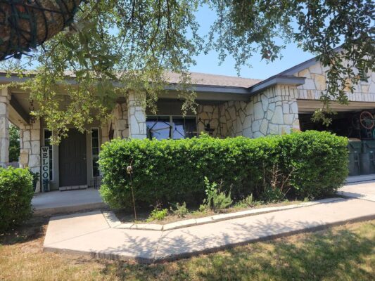 305 Verano Dr, Kyle