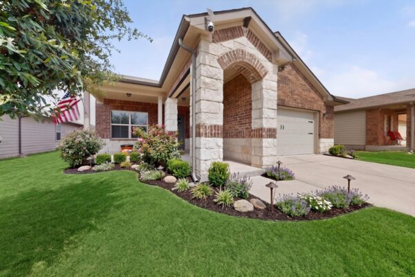 119 Stellamar Dr, Hutto