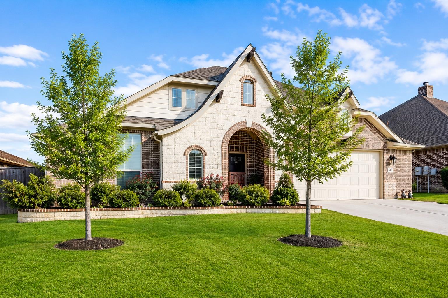 501 Kirkhill St, Hutto, TX 78634