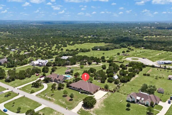 466 Chama Trce, Dripping Springs