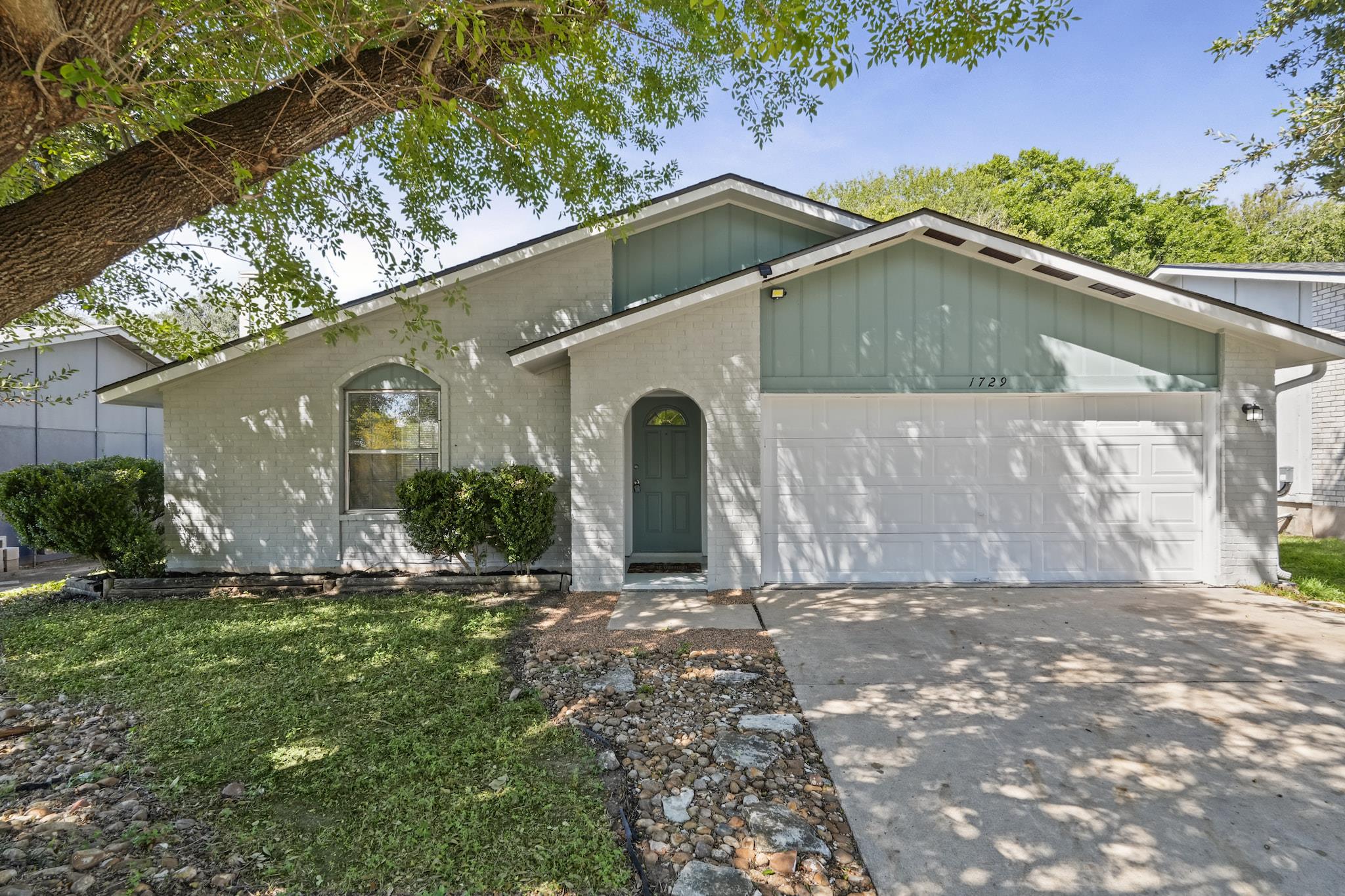 1729 Cricket Hollow Dr, Austin, TX 78758