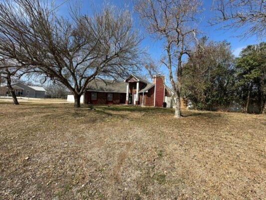548 Spring River Dr, Martindale
