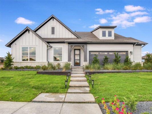201 Retha Dr, Dripping Springs