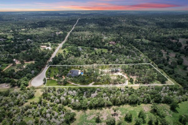 387 Corral Rd, Smithville