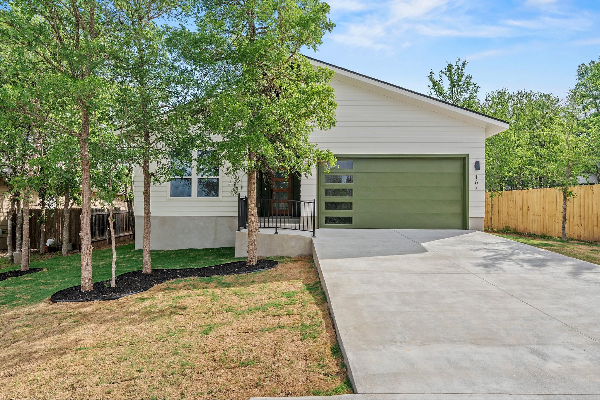 167 Puu Waa Waa Ln, Bastrop, TX 78602