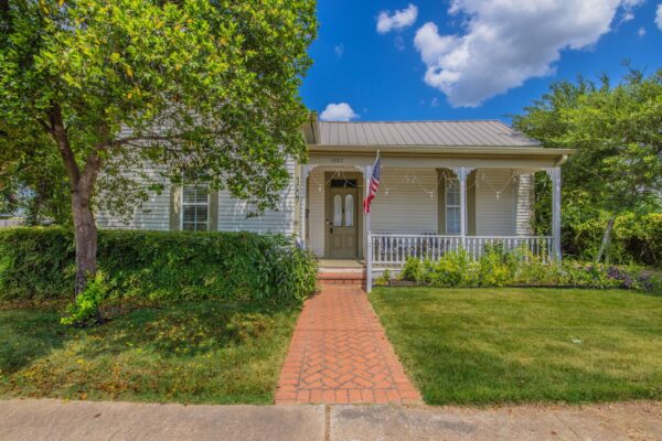 1007 Hill St, Bastrop
