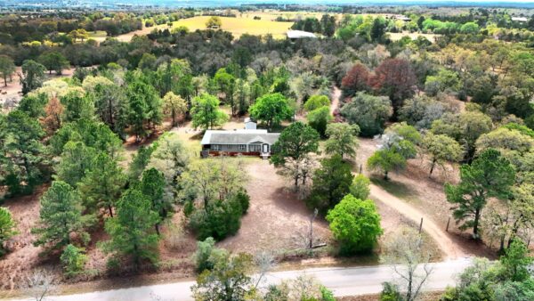 159 Farris Ln, Smithville