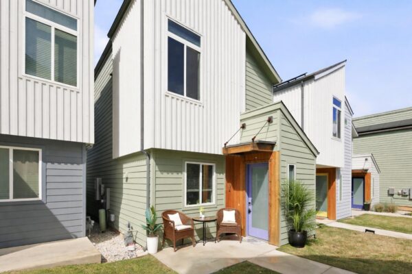 814 N Bluff Dr #74, Austin