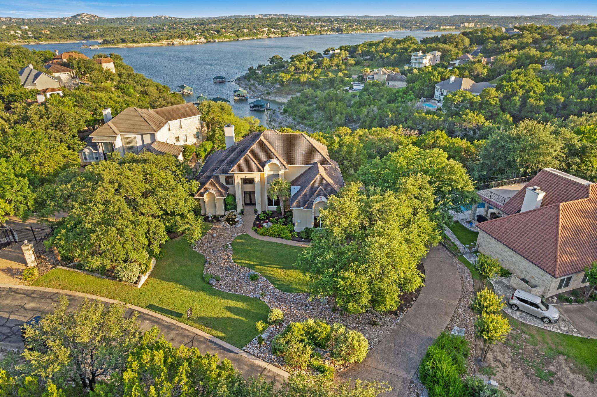 17909 Kingfisher Ridge Dr, Lago Vista, TX 78645