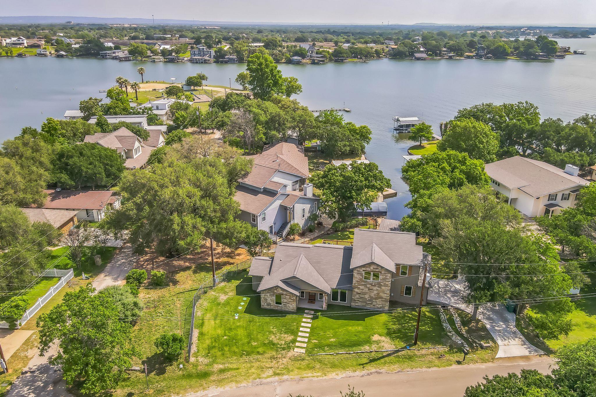 2403 Belaire East Ln, Granite Shoals, TX 78654