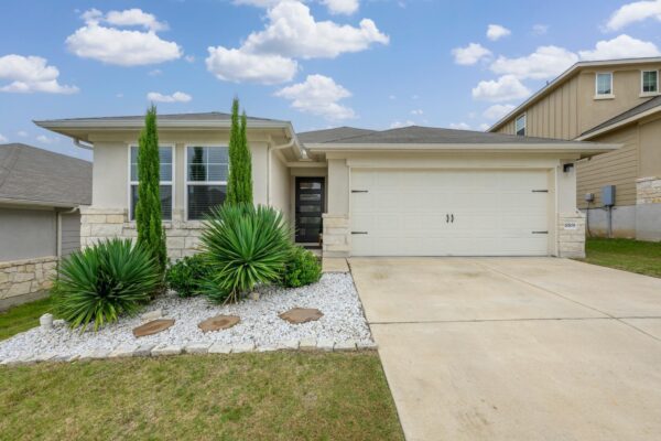 6509 Rounded Pebble Ln, Buda