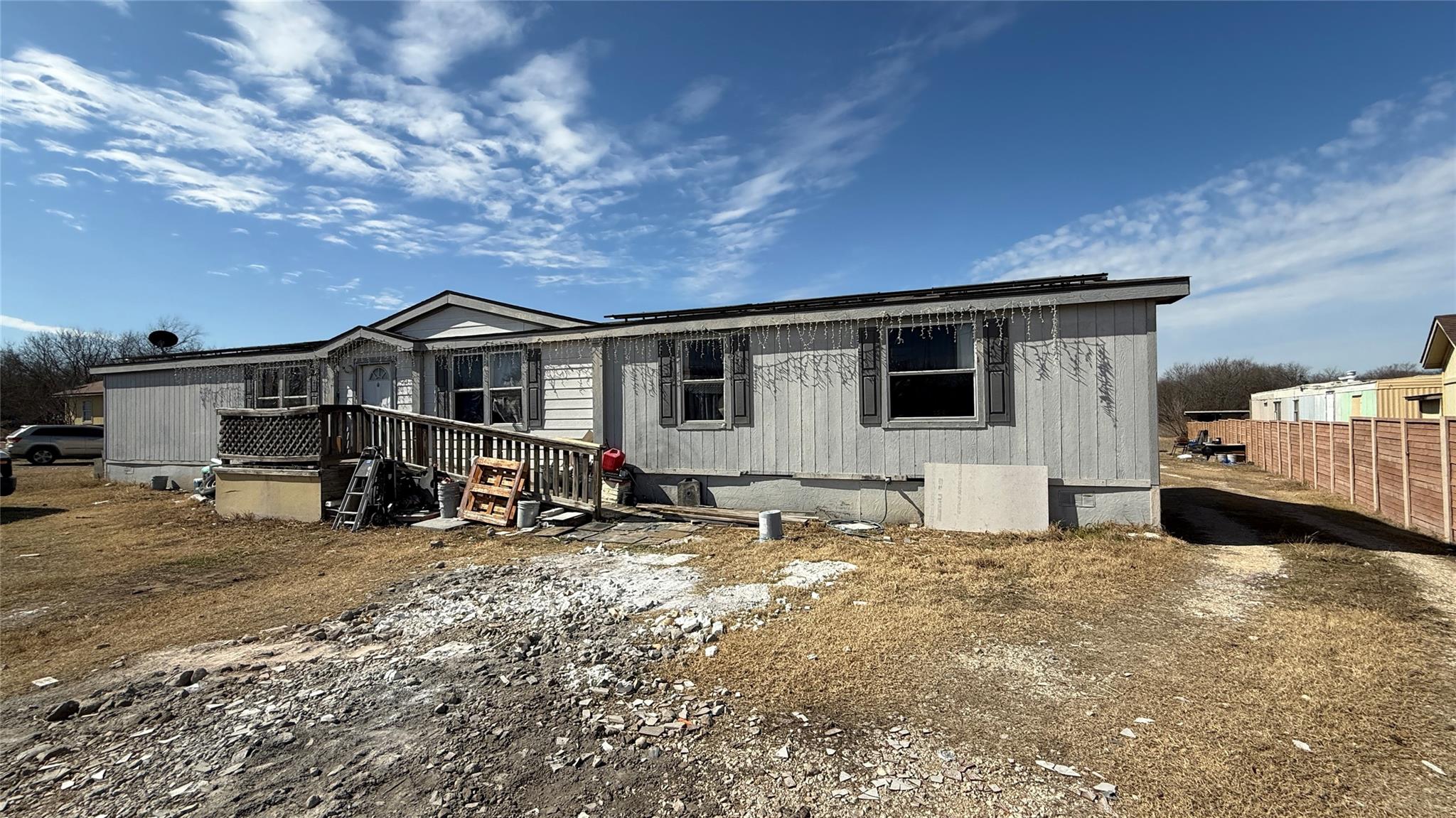 213 Cross Meadow Dr, Hutto, TX 78634