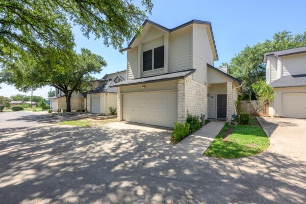 12212 Brigadoon Ln #144, Austin