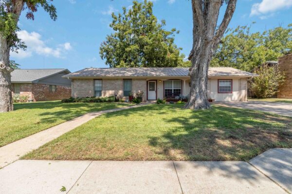 105 Jones St, Bastrop