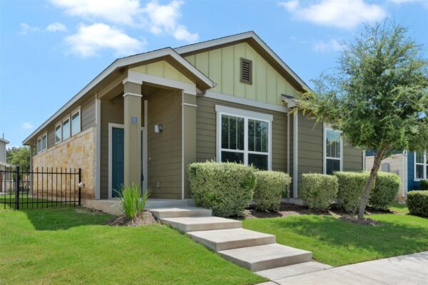 2800 Joe Dimaggio Blvd #51, Round Rock