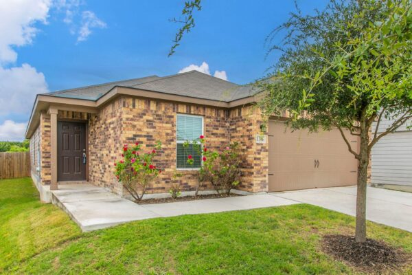 136 Allington Cir, Jarrell