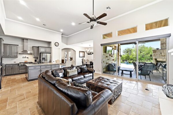 120 Applewood Dr, Driftwood