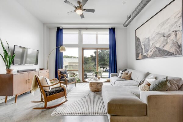 2124 E 6th St E #205, Austin