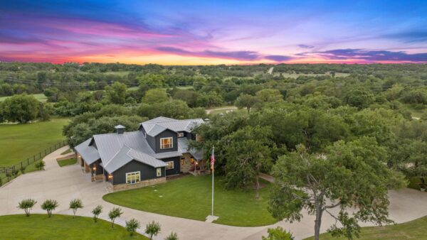 1550 Trebled Waters Trl, Driftwood