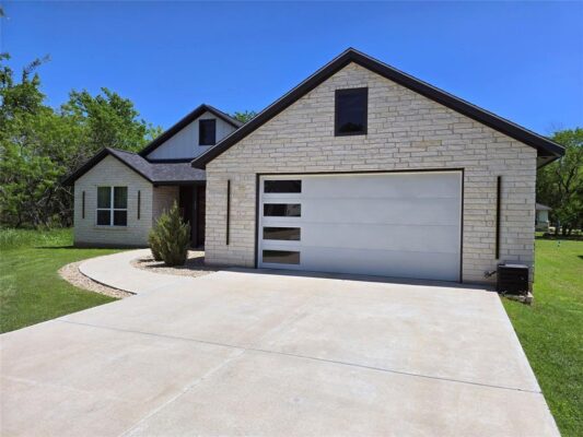 109 Kipapa Ct, Bastrop