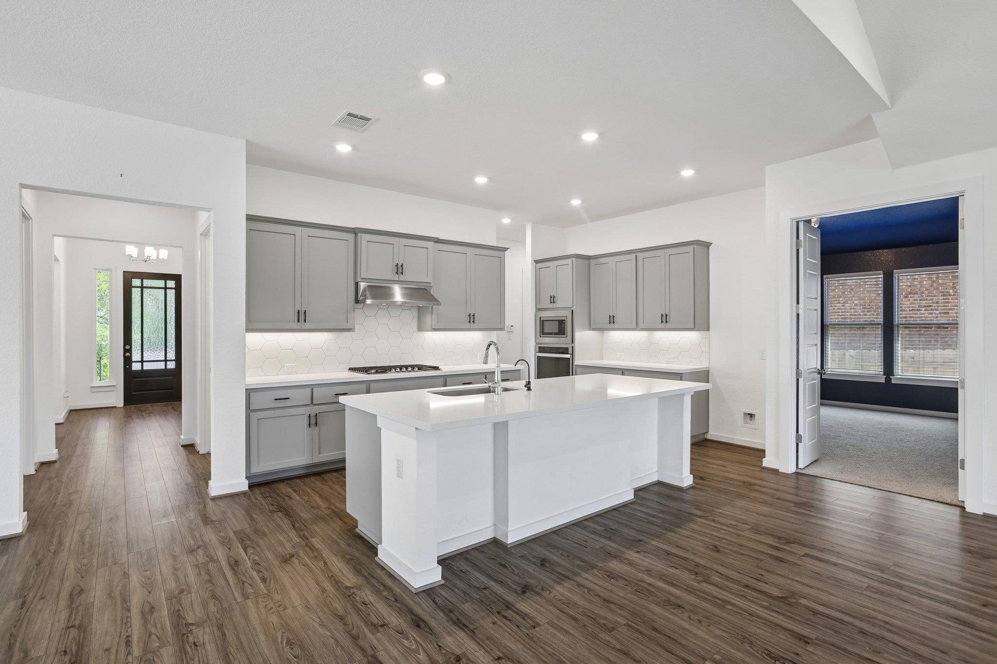 317 Independence Dr, Kyle, TX 78640