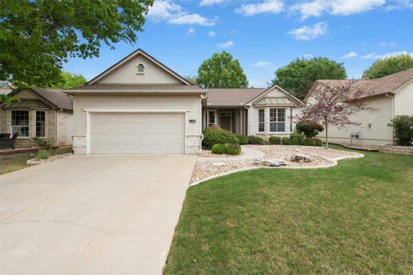 122 Harness Ln, Georgetown