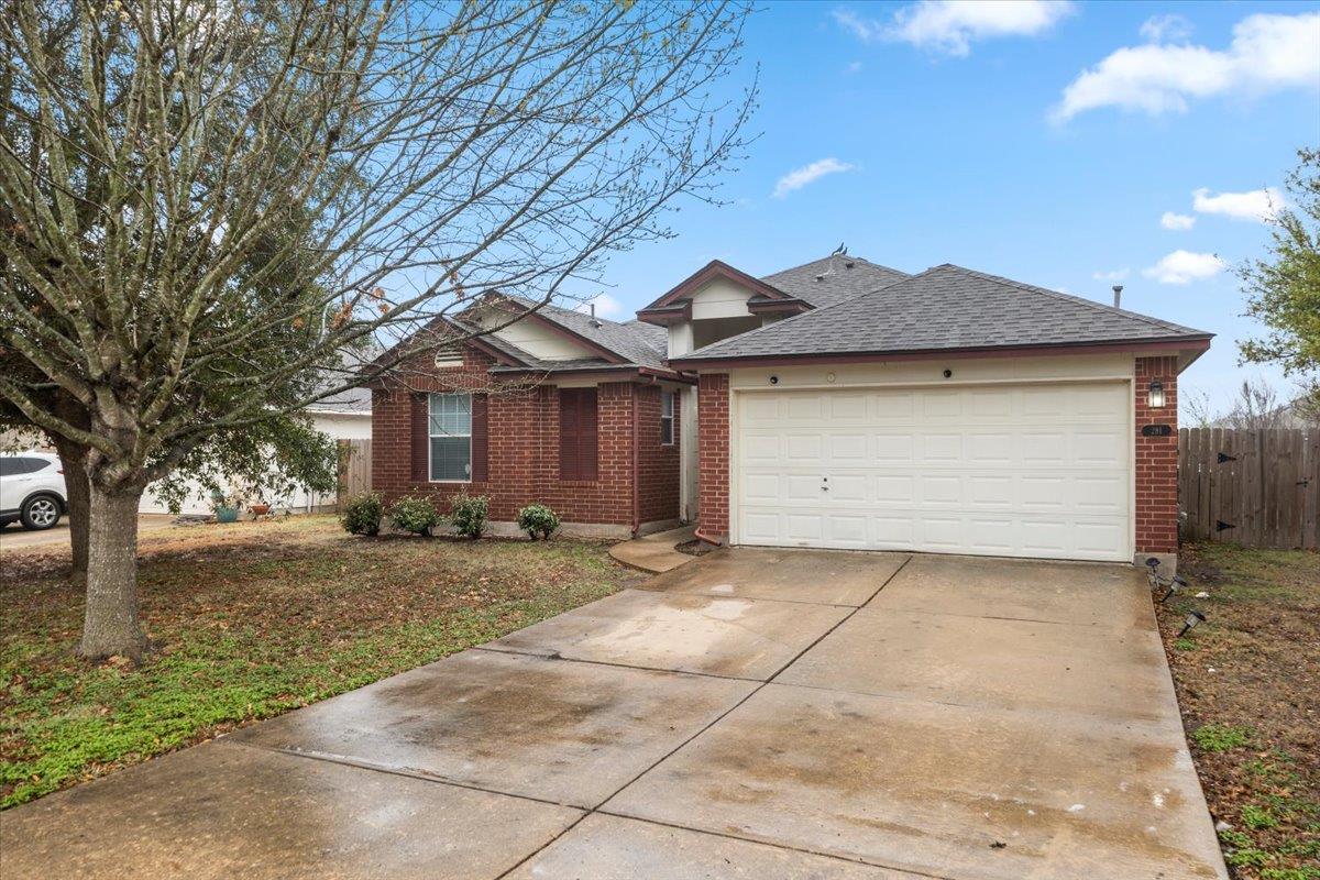 281 Leonardo St, Kyle, TX 78640