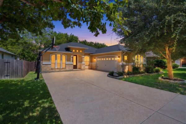 640 Wiltshire Dr, Hutto