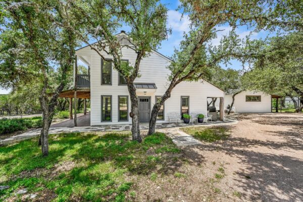 101 Chapparal Dr, Wimberley