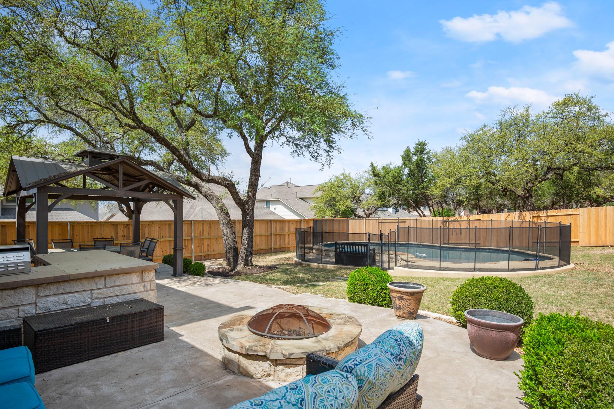 2401 Yaupon Range Dr, Leander