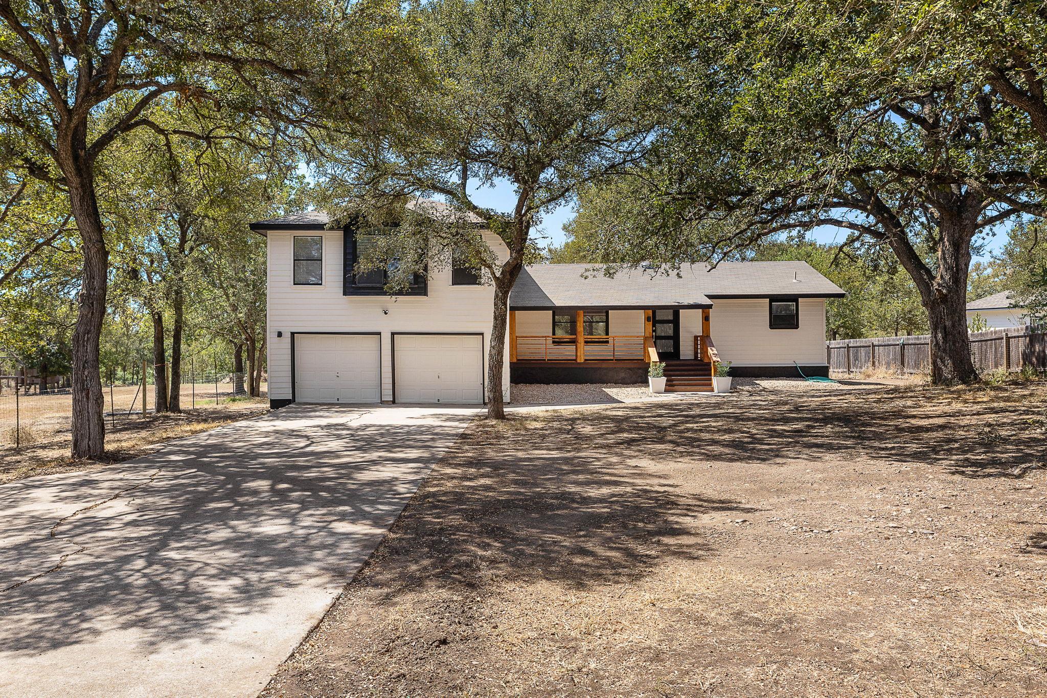 349 Forest Lake Dr, Del Valle, TX 78617