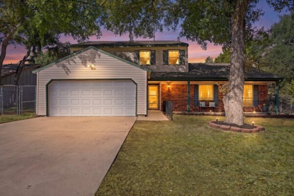 1702 Oakridge Dr, Round Rock