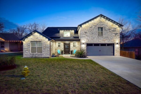 160 Nuuanu Ln, Bastrop
