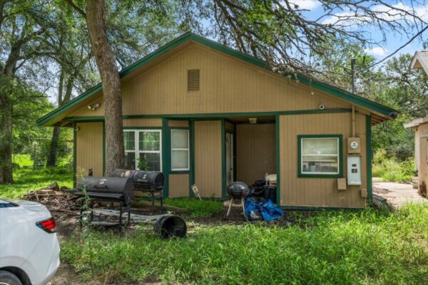 151 High Ridge Dr, Del Valle