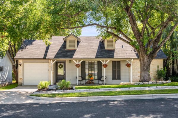 8611 United Kingdom Dr, Austin