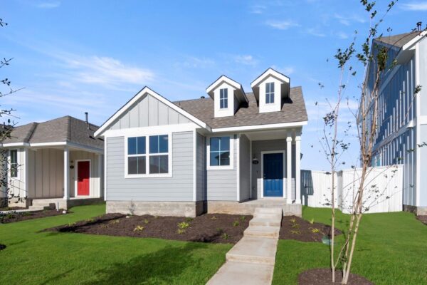 149 Daylily Dr, Elgin