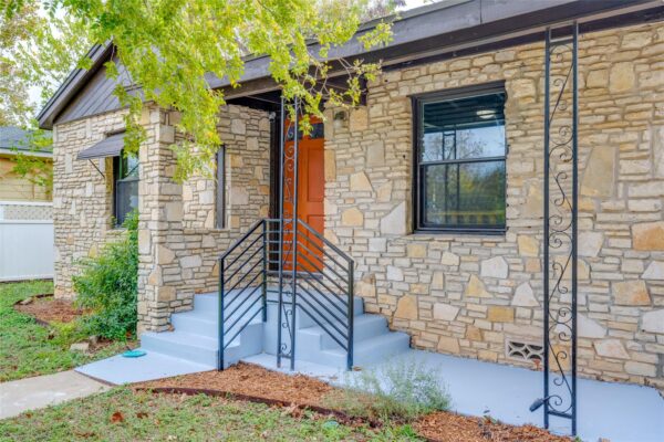 806 Barbara Dr, San Marcos
