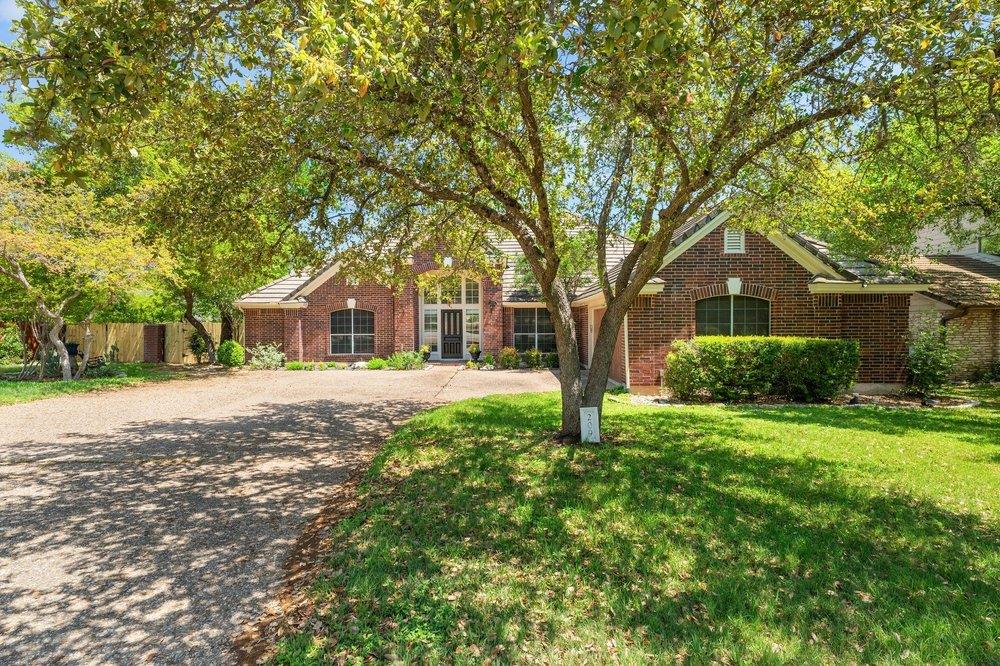 209 El Rio Dr, Lakeway, TX 78734