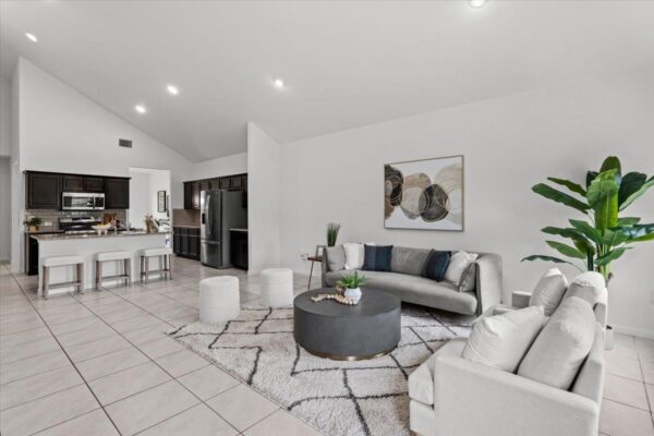 6701 Loretta White Ln, Austin