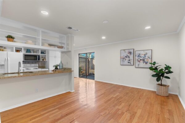 900 Taulbee Ln #109, Austin