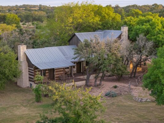 401 Clear Creek Ln, Fredericksburg