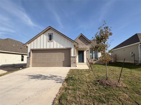 312 Boatright Blvd, Jarrell