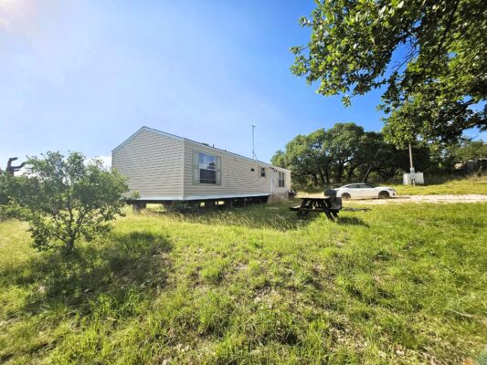 100 Reavis Dr, Kempner