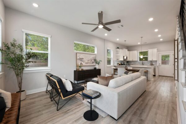 1104 Begonia Ter #2, Austin