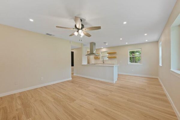 212 Cool Water Dr, Bastrop
