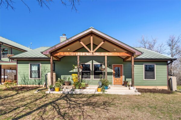 153 County Road 491 Rd, Elgin