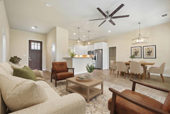 6 Round Bluff Cir, Wimberley