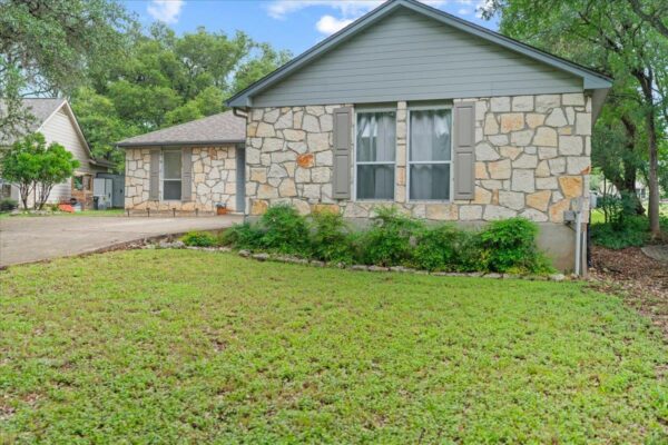 15 Spalding Cir, Wimberley