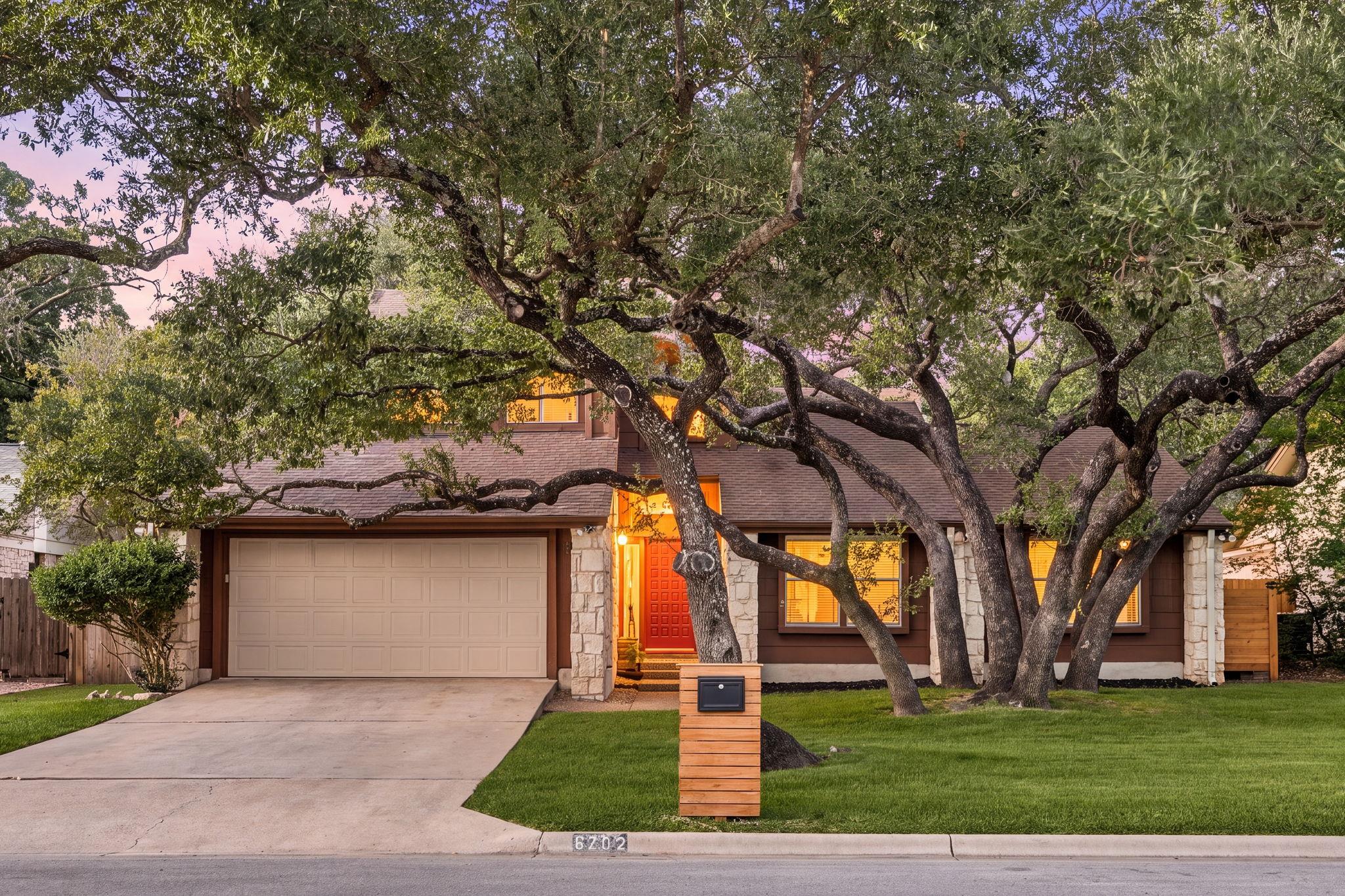 6702 Fireoak Dr, Austin, TX 78759