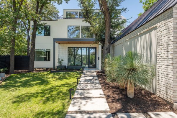 1102 Heritage Way, Austin